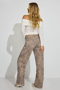 Camo Low Rise Baggy Pants