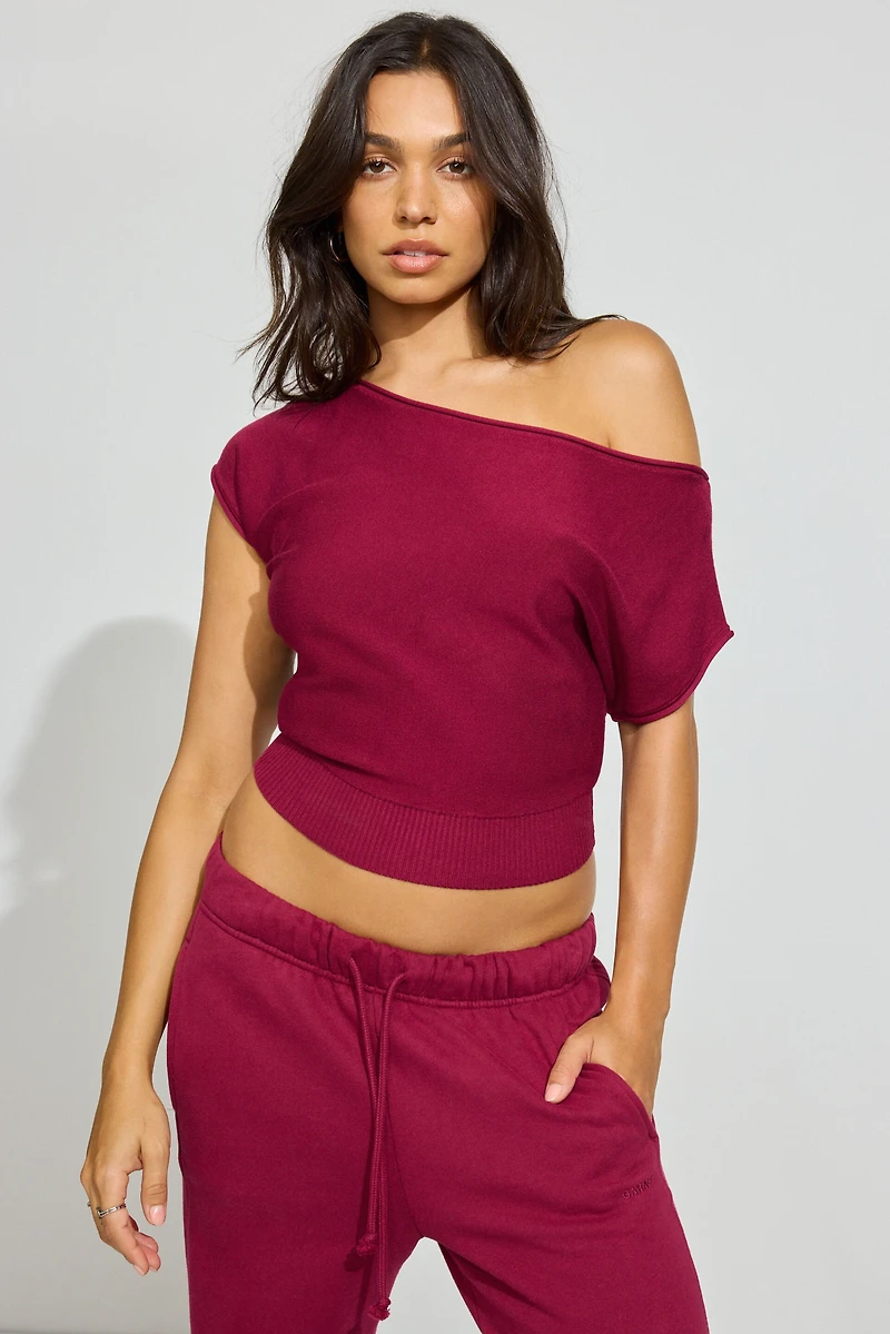Chandail asymétrique cintré à la taille