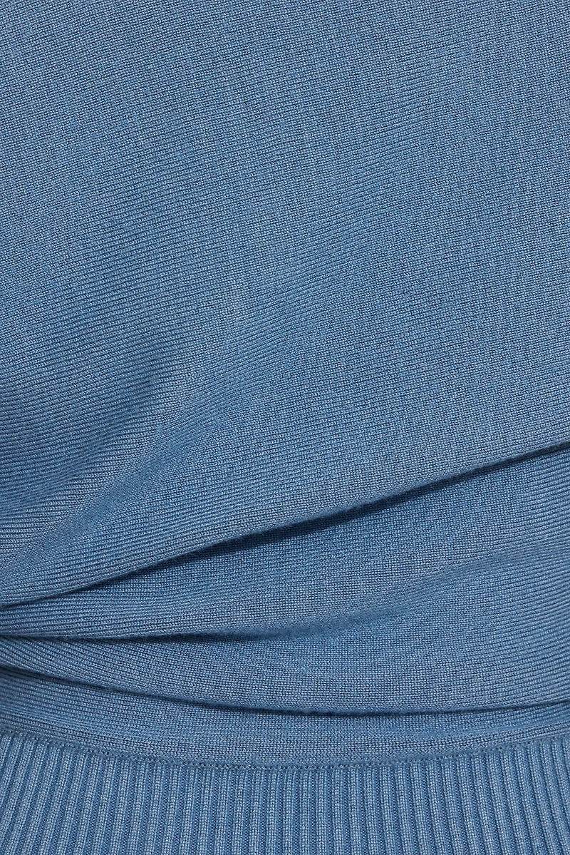 Chandail asymétrique cintré à la taille