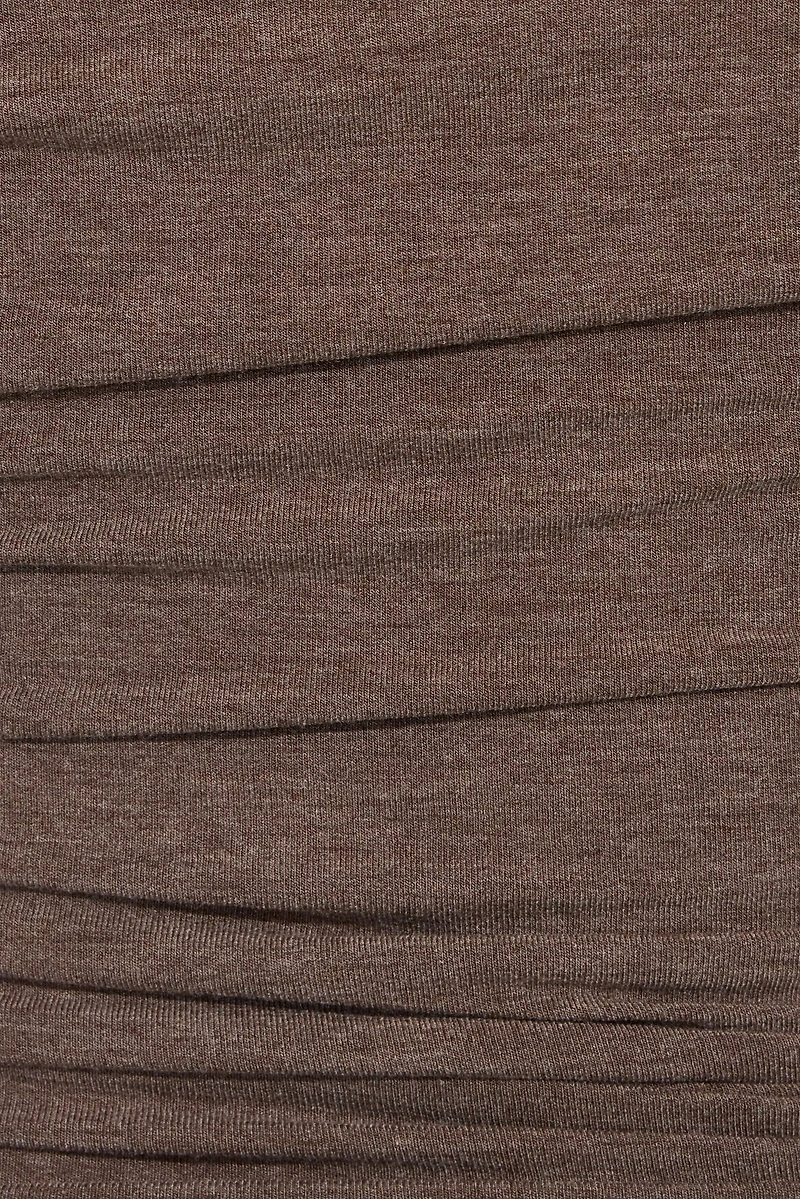 Haut sexy douillet asymétrique à manches longues