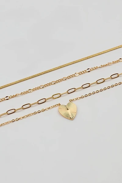 Ensemble de 4 colliers à cœur et chaînes