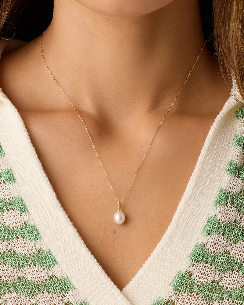 14k Gold Pearl Charm Necklace