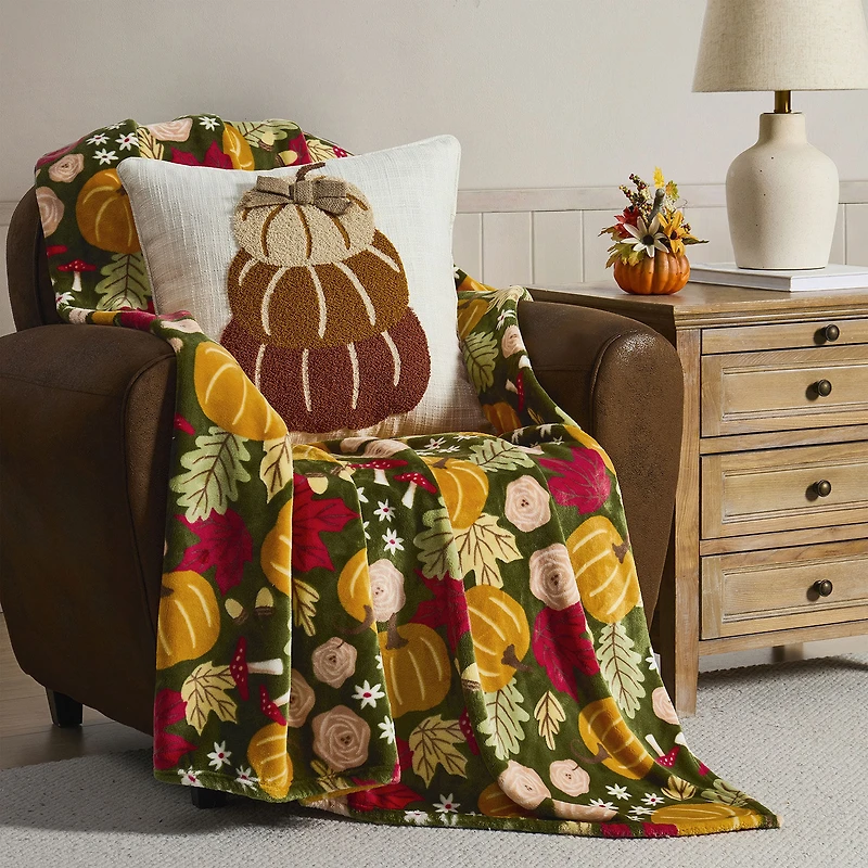 Hallmark Fallflora Throw 50x70 for only USD 34.99 | Hallmark