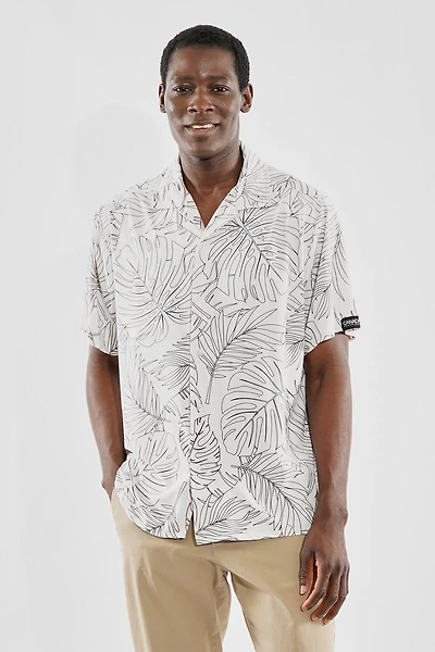 Canada Weather Gear Travel Collection Palm Print Button Up Casual Shirt