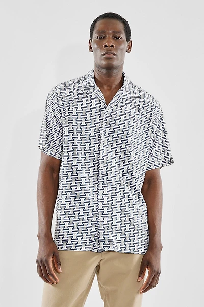 Canada Weather Gear Travel Collection Geometric Print Button Up Casual Shirt