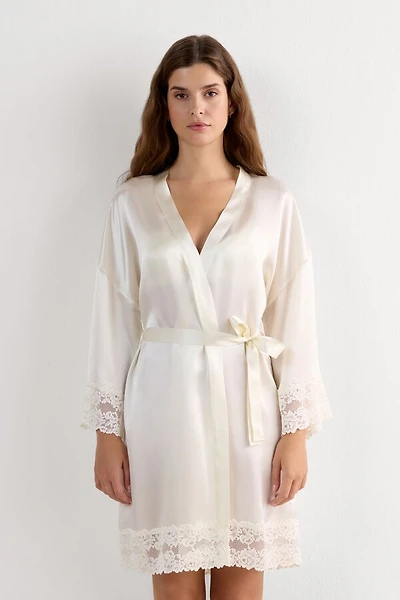 Pretty Flowers Silk Kimono
