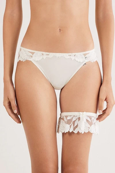 All About Flowers Garter