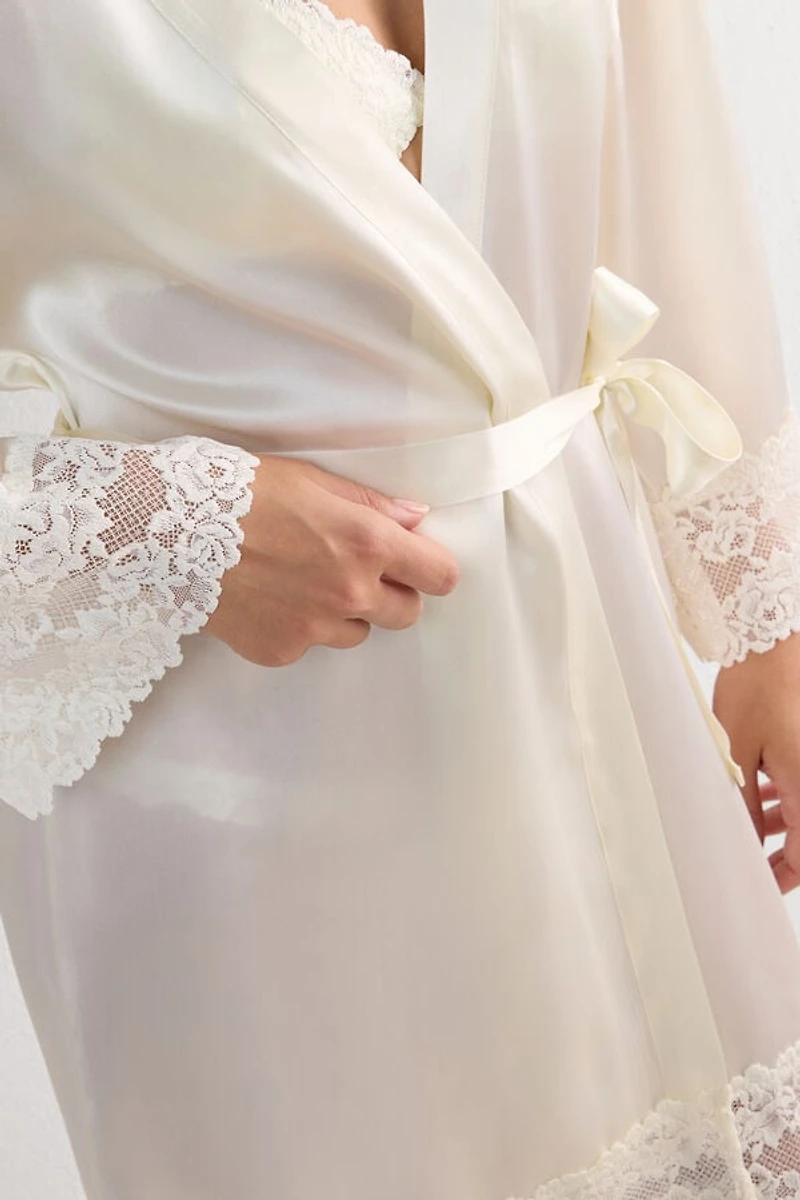 Pretty Flowers Silk Kimono