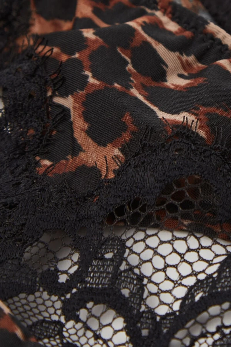 Sensual Attitude Animal Print Thong