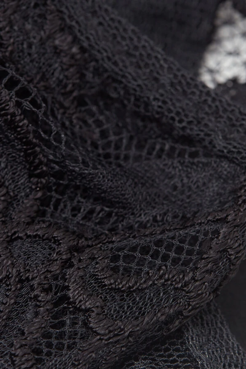 Her Beauty Lace Brazilian