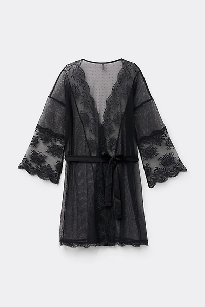 La Vie en Rose Tulle and Lace Robe