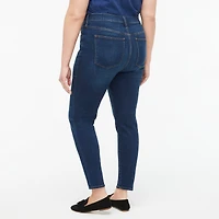 9" mid-rise skinny jean signature stretch