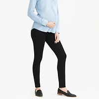 Black maternity jean in signature stretch