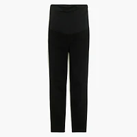 Black maternity jean in signature stretch