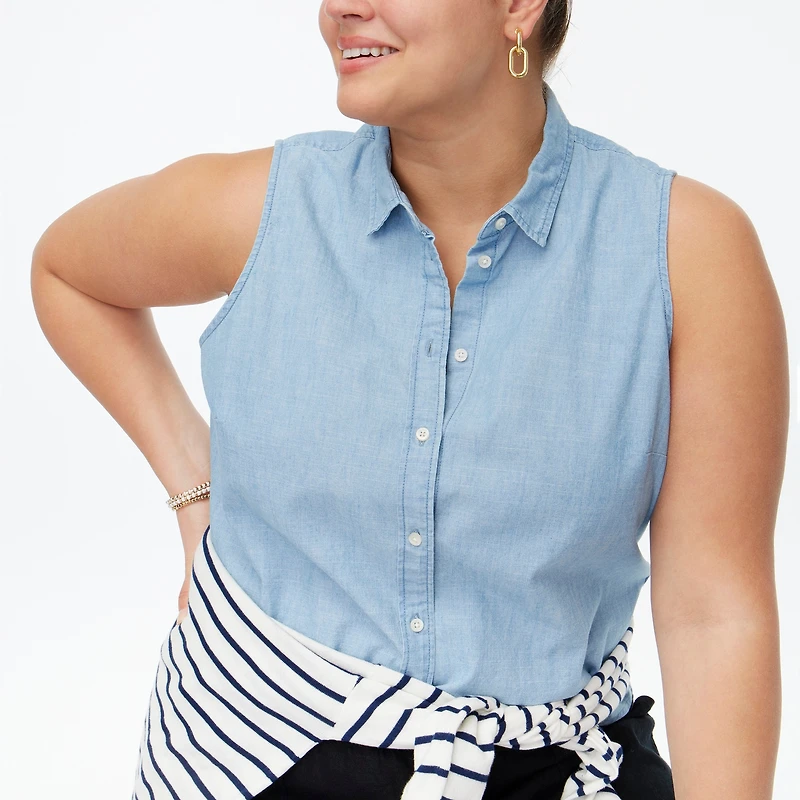 Chambray button-up shirt signature fit