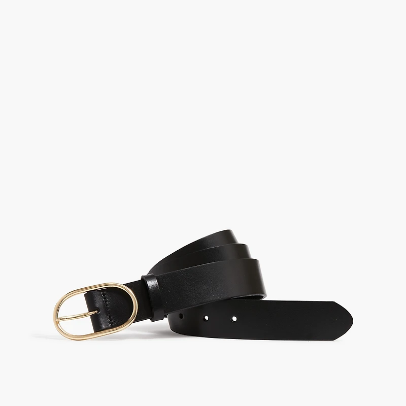 Oval-buckle leather belt