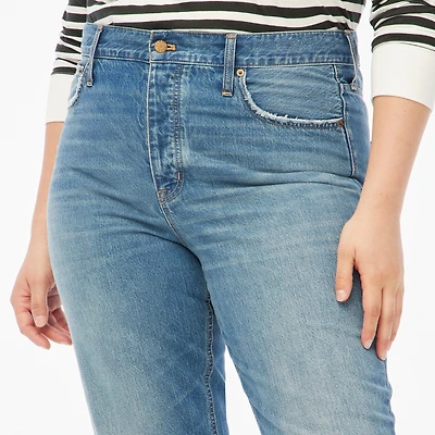 Petite Premium Edition straight jean with button fly