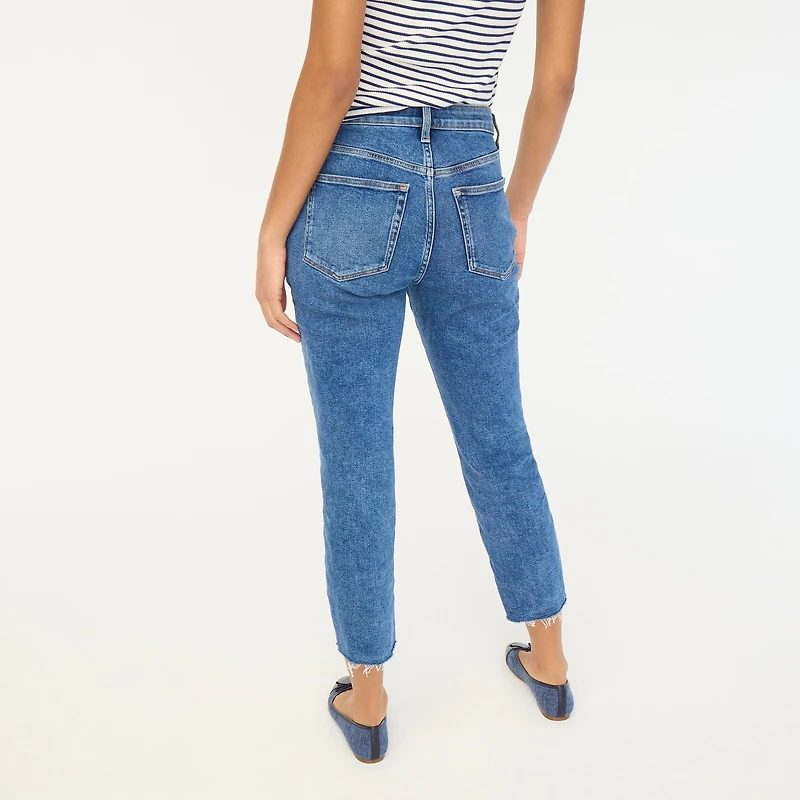Curvy essential straight jean in all-day stretch