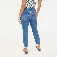 Curvy essential straight jean in all-day stretch
