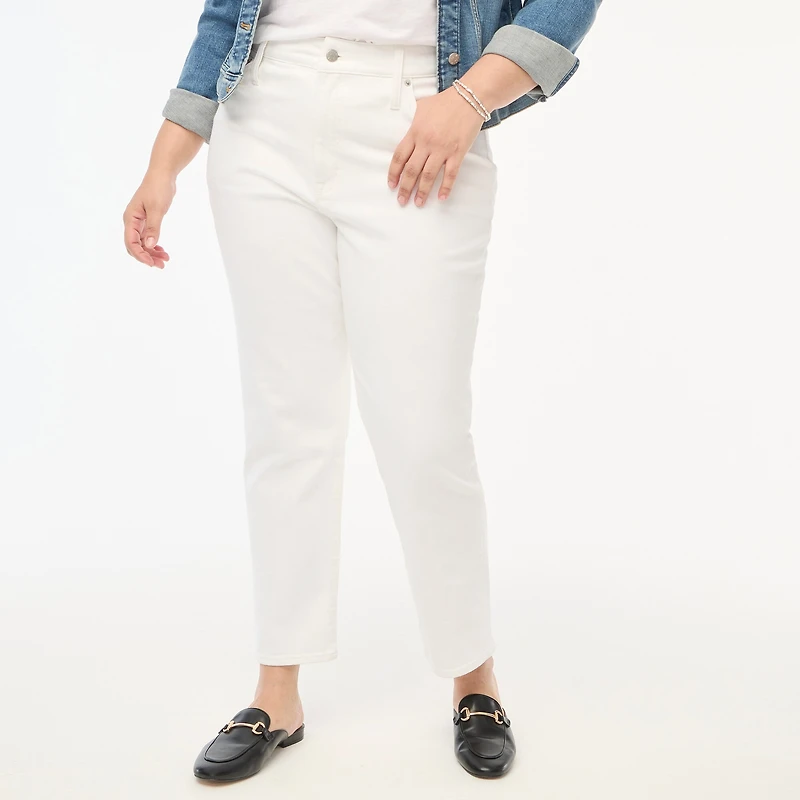 Curvy essential straight white jean all-day stretch