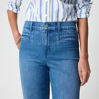 Wide-leg cropped jean with welt pockets all-day stretch