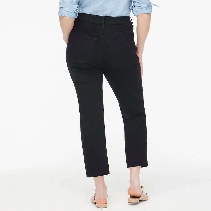 Curvy essential straight black jean all-day stretch