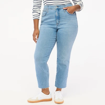 Curvy essential straight jean all-day stretch
