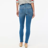 Petite 9" mid-rise skinny jean in signature stretch