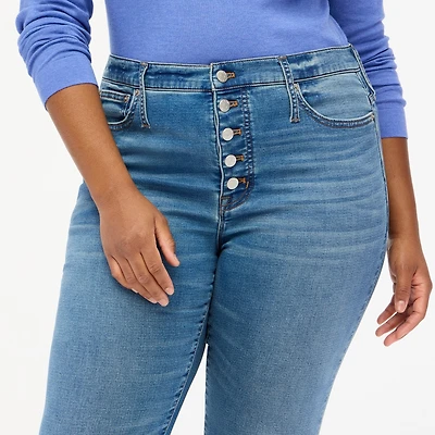 Petite 9" mid-rise skinny jean in signature stretch