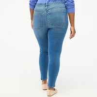 Petite 9" mid-rise skinny jean in signature stretch