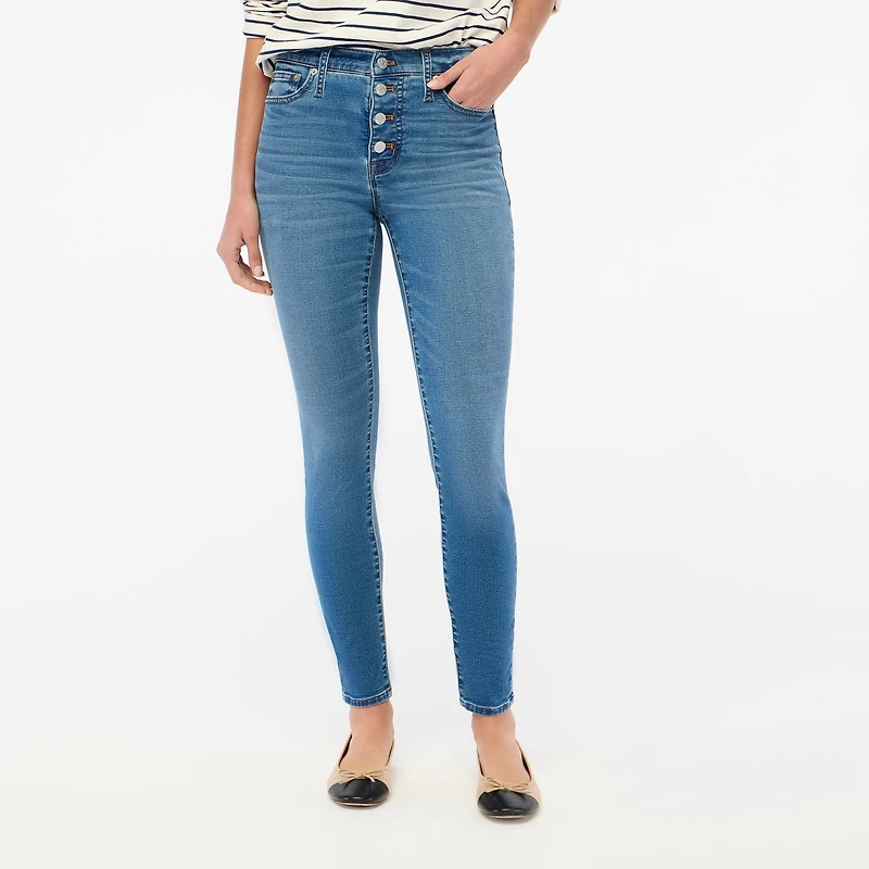 Petite 9" mid-rise skinny jean in signature stretch