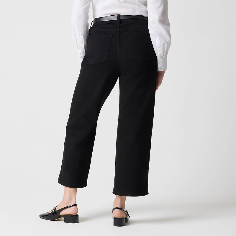 Curvy mid-rise flare crop jean signature stretch