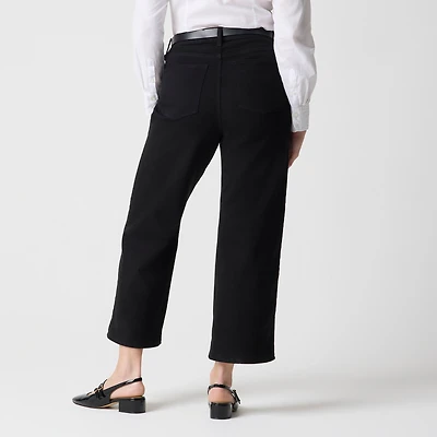 Curvy mid-rise flare crop jean signature stretch