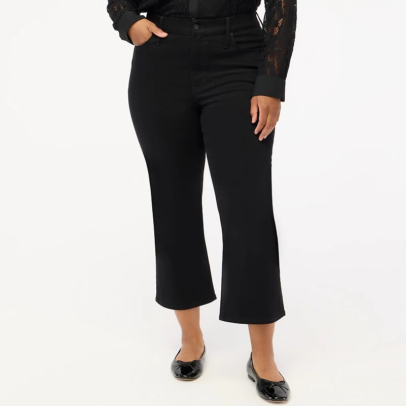 Curvy mid-rise flare crop jean signature stretch