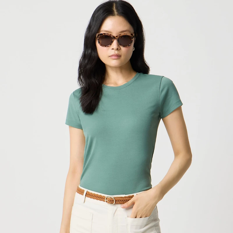 Essential short-sleeve crewneck tee