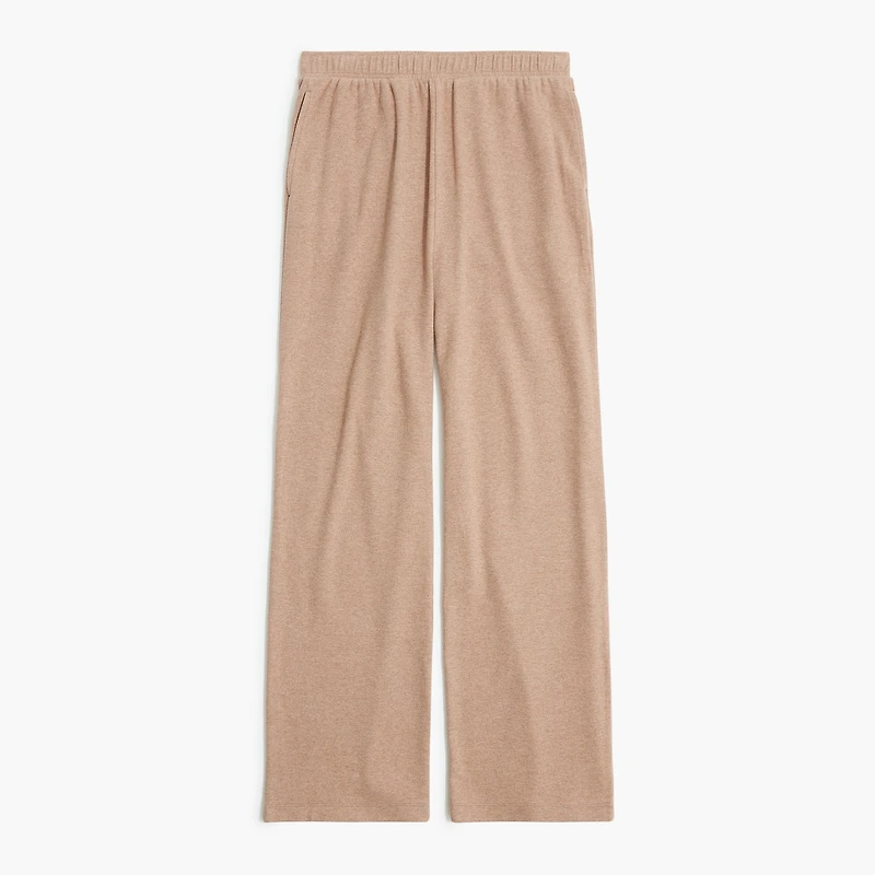 Straight-leg sweatpant cloudspun yarn