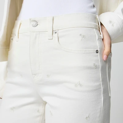 Wide-leg embroidered cropped jean