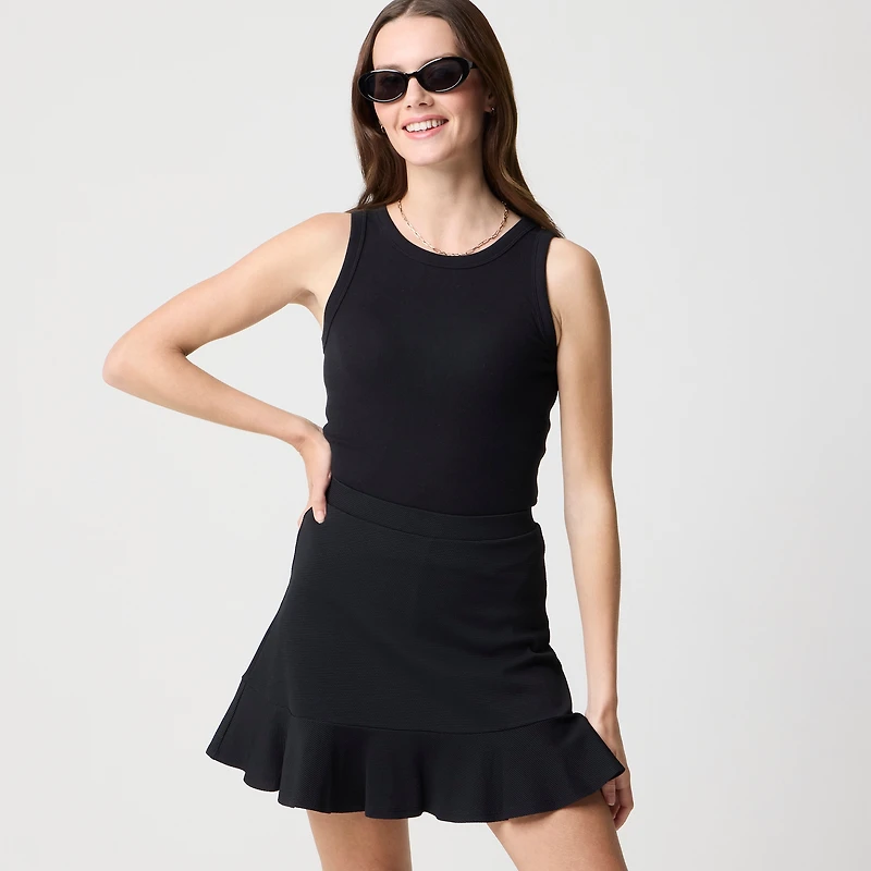 Ruffle-hem active skort