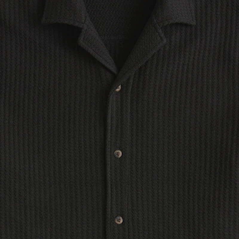 Short-sleeve textured camp shirt