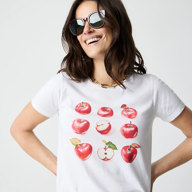 Apples graphic tee