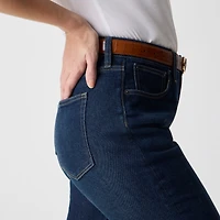 Curvy essential straight jean all-day stretch