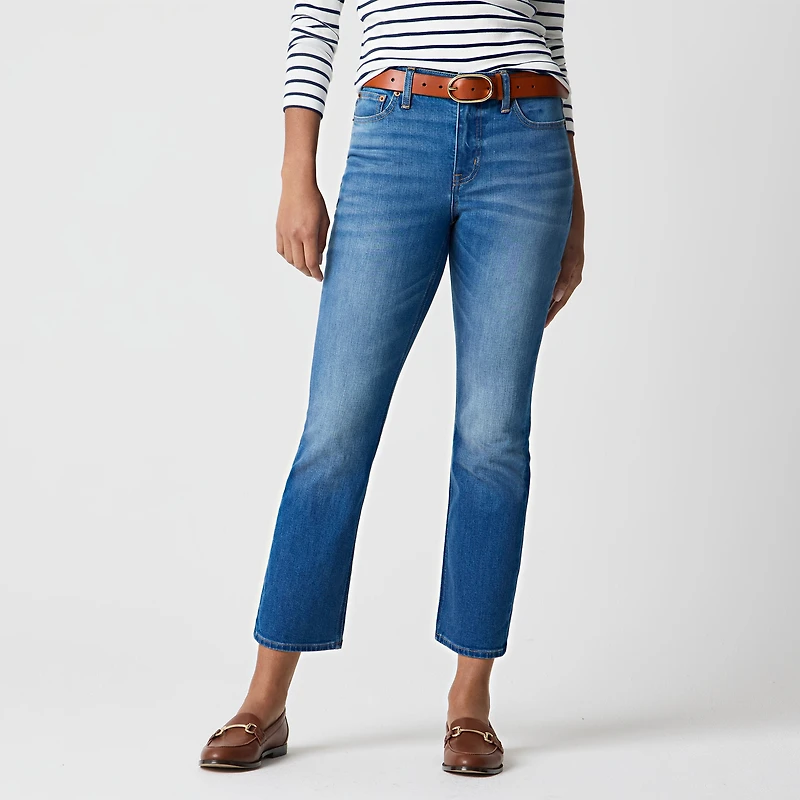 Mid-rise flare crop jean in all-day stretch