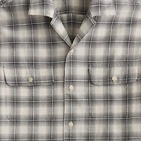 Short-sleeve seersucker camp shirt