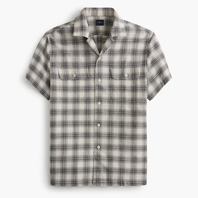 Short-sleeve seersucker camp shirt