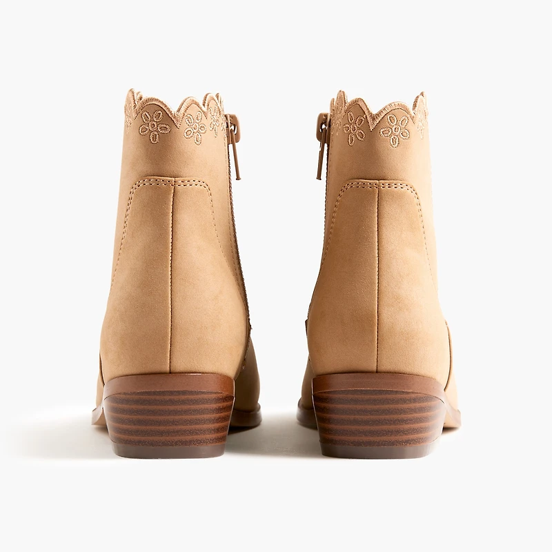 Girls' scallop-embroidery booties