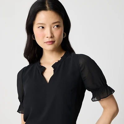 Short-sleeve ruffleneck top