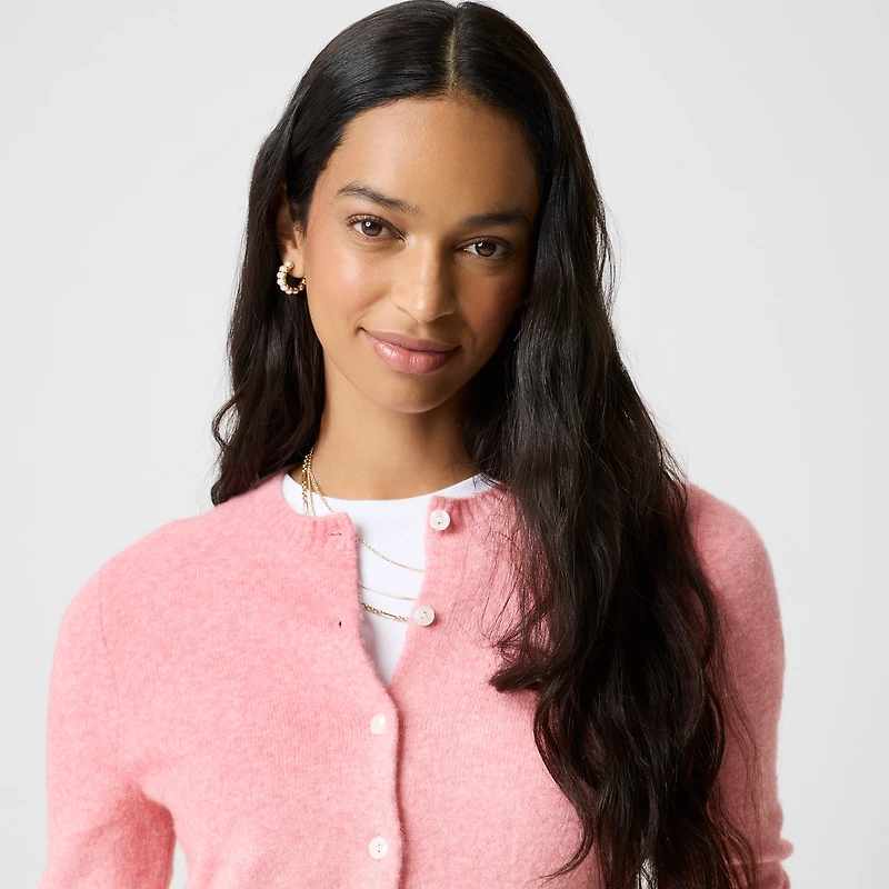 Cardigan sweater extra-soft yarn