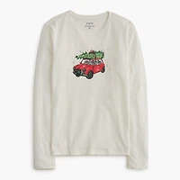 Long-sleeve gifts graphic tee