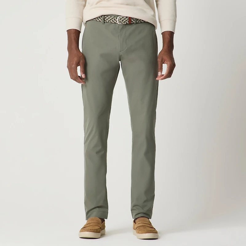 Slim-fit tech chino pant
