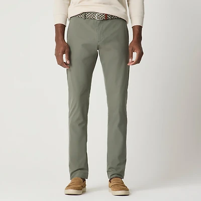 Slim-fit tech chino pant
